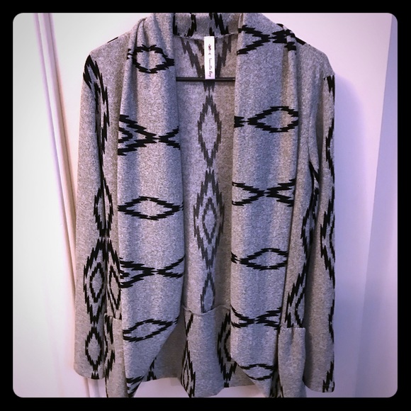 Aztec Cardigan - Picture 1 of 1